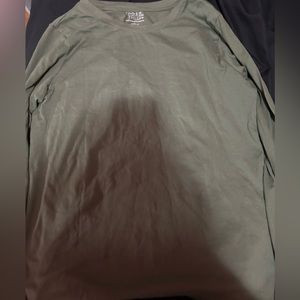 Plain long sleeved green tee